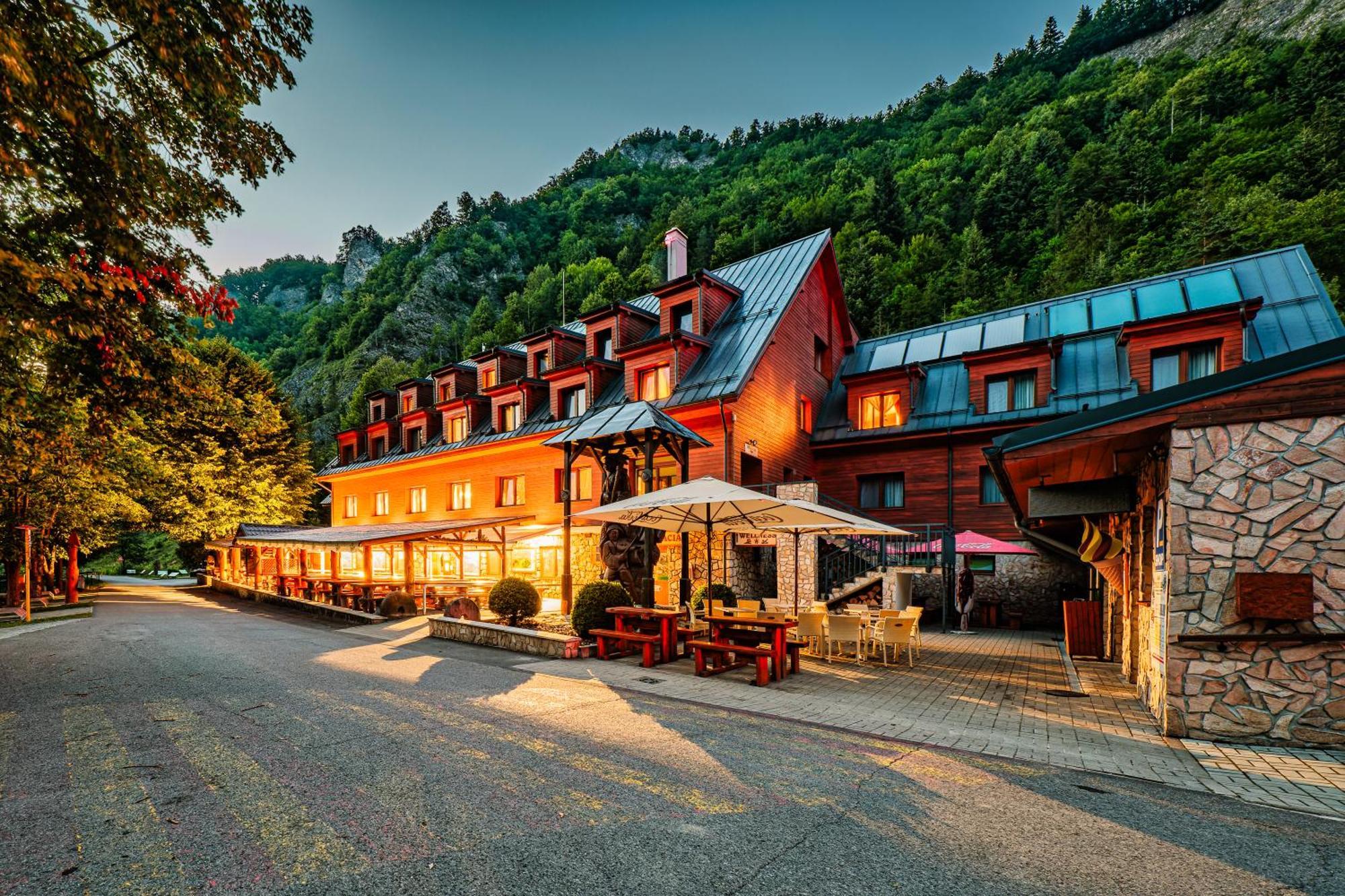 Hotel Chata Pieniny Lesnica Exterior foto